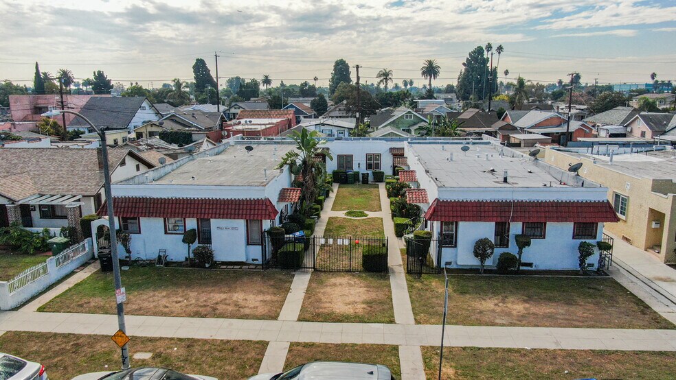 1462 W 53rd St, Los Angeles, CA à vendre - Photo de l’immeuble – Image 1 sur 39