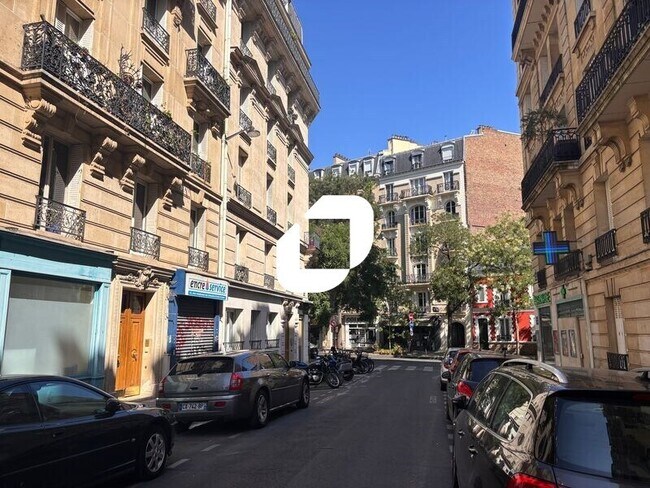 Plus de détails pour Local commercial à louer