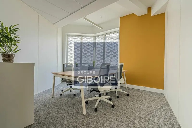 Bureau dans Rennes à louer - Photo de l’immeuble – Image 3 sur 9