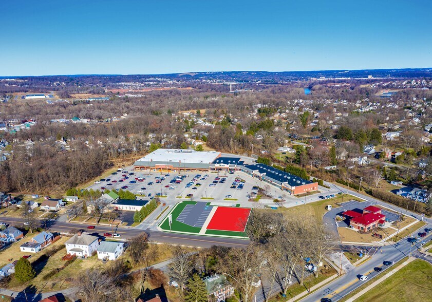 785 Starr St, Phoenixville, PA à louer - Photo de l’immeuble – Image 1 sur 1