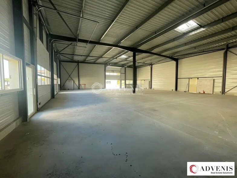 Local d’activités dans Blanquefort à louer - Photo intérieure – Image 2 sur 8