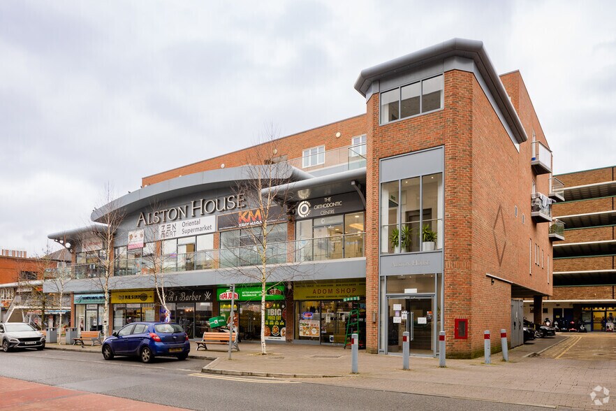 Market St, Bracknell à louer - Photo de l’immeuble – Image 3 sur 4