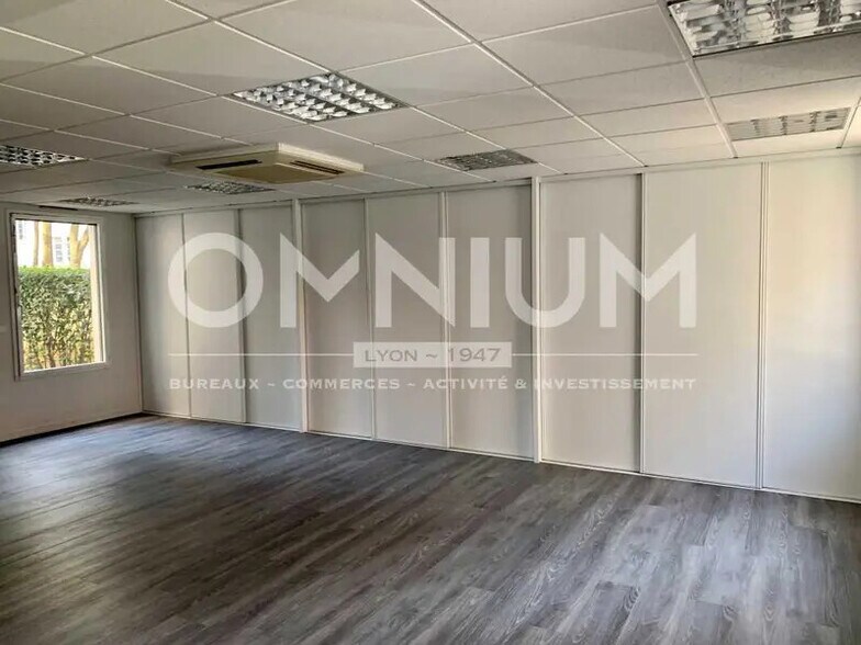 Bureau dans Lyon à louer - Photo de l’immeuble – Image 2 sur 12
