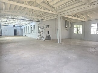 Plus de détails pour 224 Glenwood Ave, Bloomfield, NJ - Local d'activités à louer