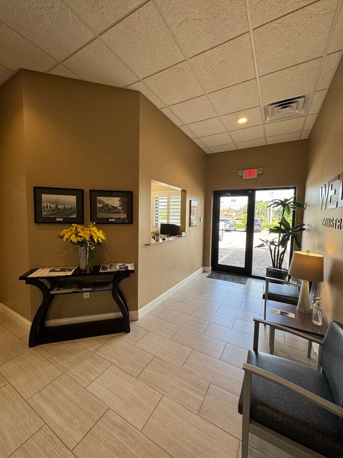 3845 W Eau Gallie Blvd, Melbourne, FL 32934 - Lot 101 -  - Photo intérieure - Image 1 of 30