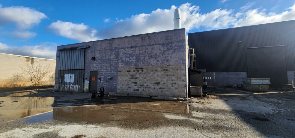 1725 Rossi Dr, Tecumseh, ON à louer - Photo de l’immeuble – Image 2 sur 10