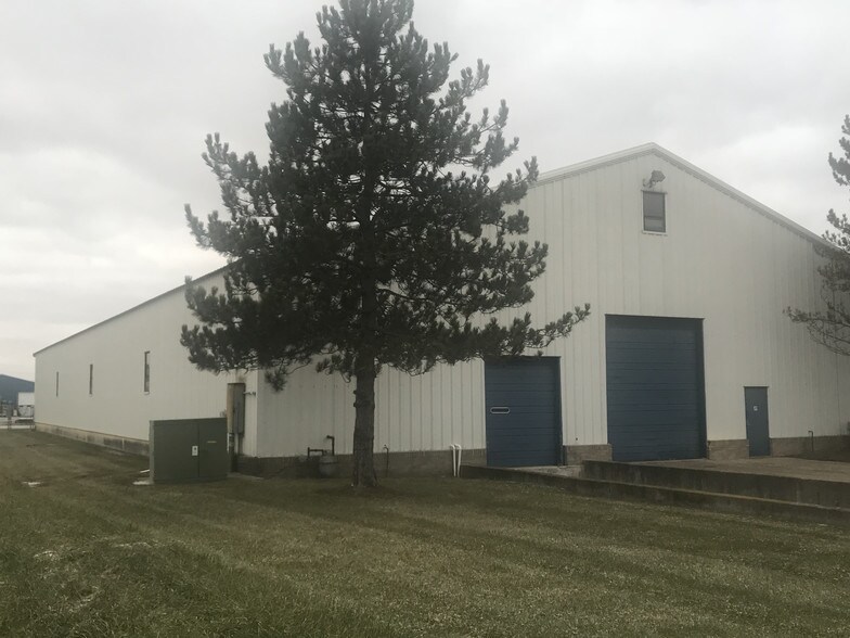 131 Ash Dr, Kimball Township, MI à louer - Photo de l’immeuble – Image 2 sur 14