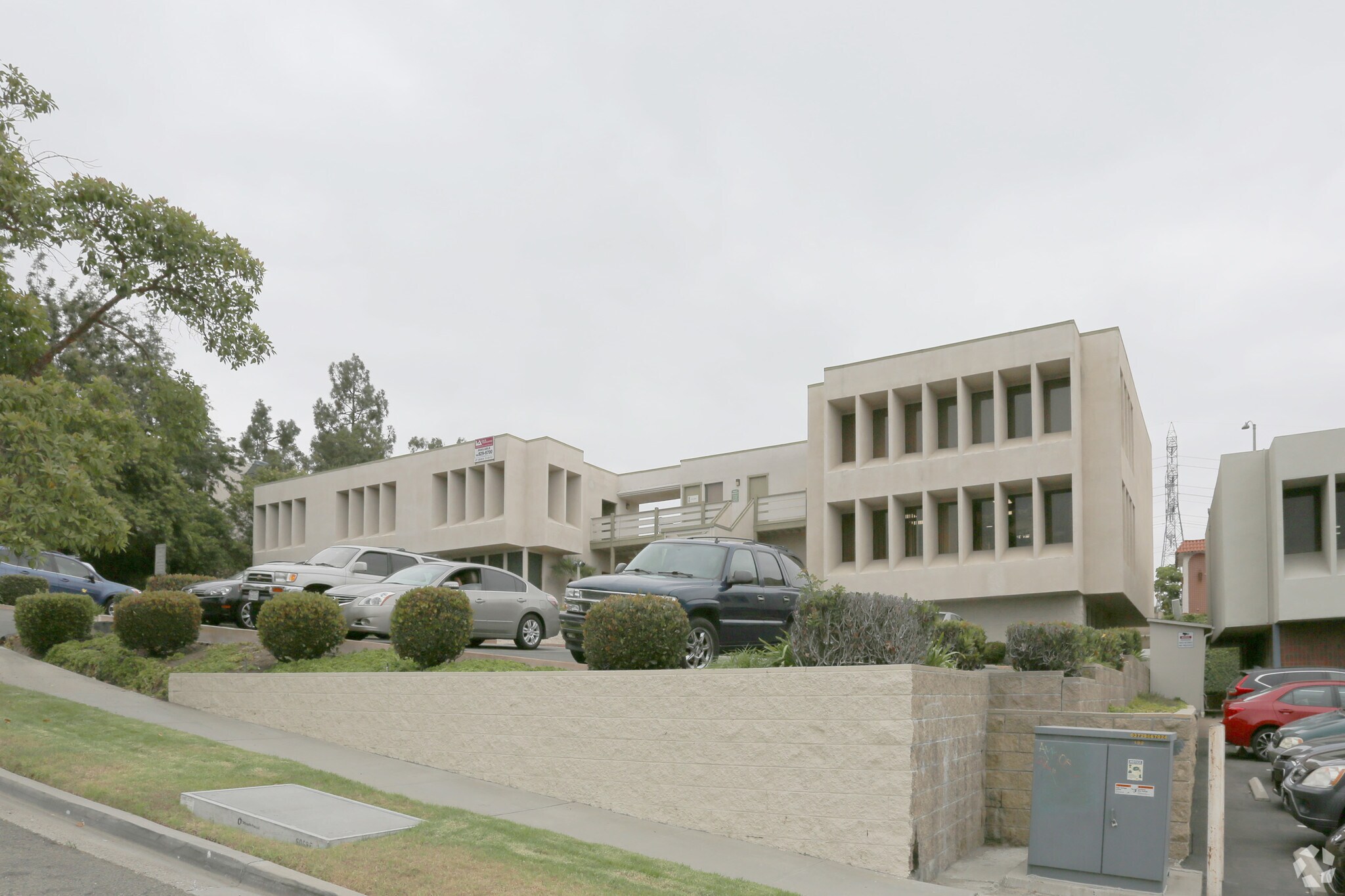 2181 S El Camino Real, Oceanside, CA à louer Photo de l’immeuble– Image 1 sur 4