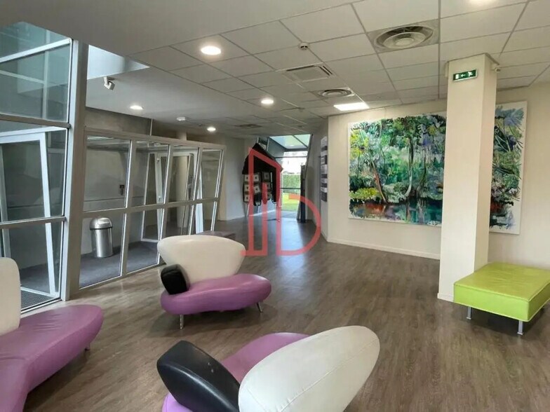 Bureau dans Mérignac à louer - Photo de l’immeuble – Image 2 sur 6