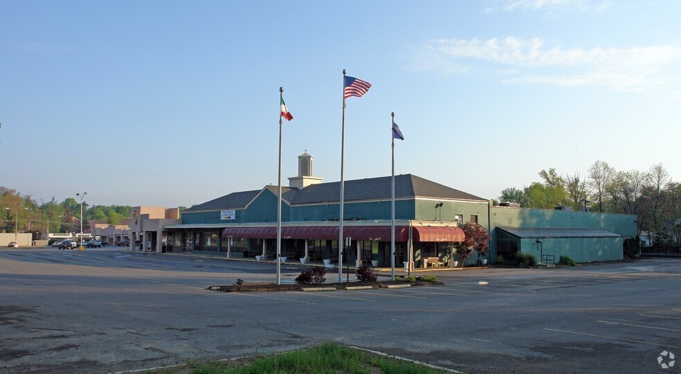 126-150 Branch Rd SE, Vienna, VA à louer - Photo de l’immeuble – Image 2 sur 6