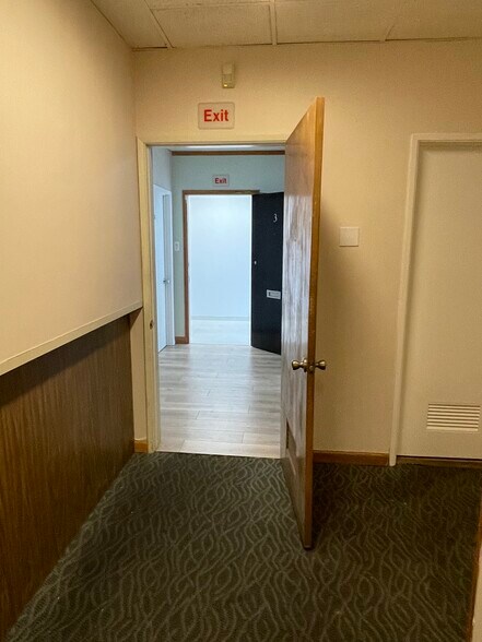 13711 Van Nuys Blvd, Pacoima, CA à louer - Photo intérieure – Image 3 sur 5
