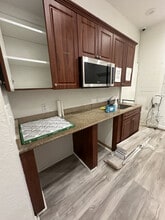 7074-7190 SW 117th Ave, Miami, FL à louer Photo intérieure– Image 2 sur 9