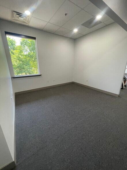 11629 S 700 E, Draper, UT à louer - Photo de l’immeuble – Image 3 sur 22