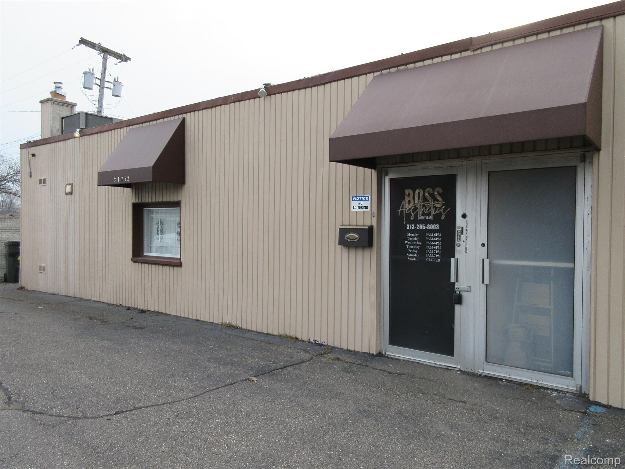31750 Harper Ave, Saint Clair Shores, MI à louer Photo de l’immeuble– Image 1 sur 4