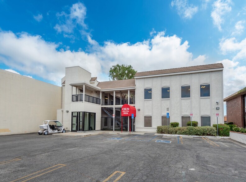 9324 Reseda Blvd, Northridge, CA à louer - Photo de l’immeuble – Image 2 sur 13