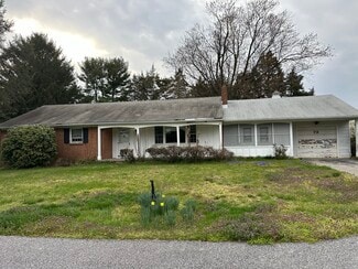 Plus de détails pour 73 Berlin Cross Keys Rd, Williamstown, NJ - Spécialisé à vendre