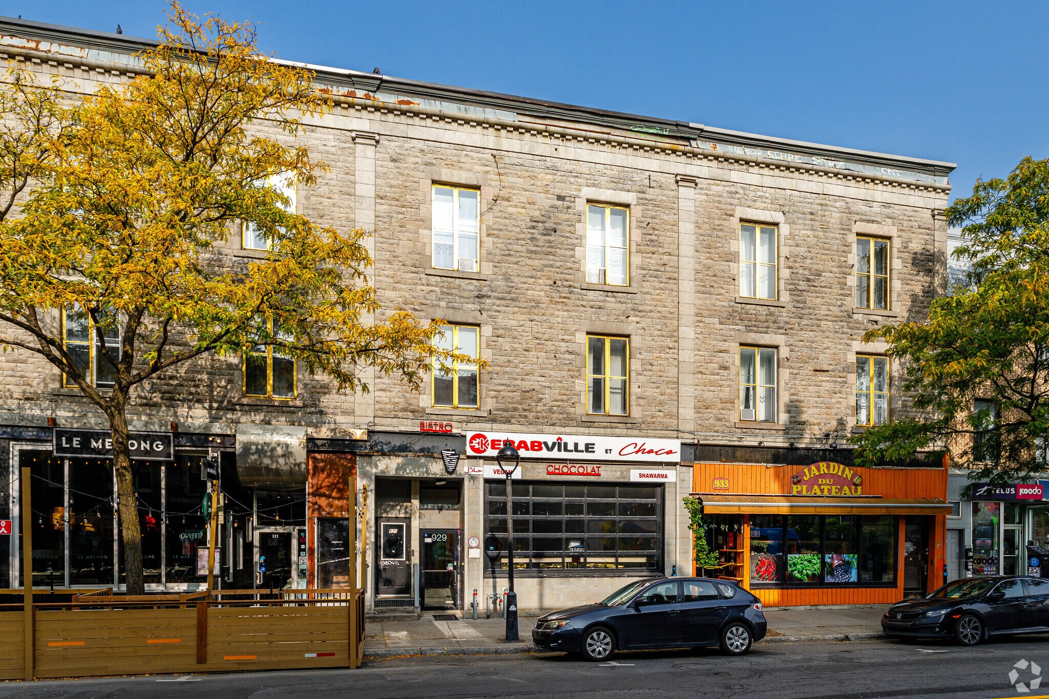 927-939 Av Du Mont-Royal E, Montréal, QC à louer Photo principale– Image 1 sur 5