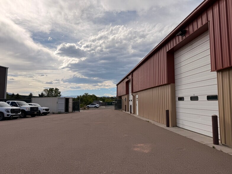 1415 Selix Grv, Colorado Springs, CO à vendre - Photo de l’immeuble – Image 3 sur 20