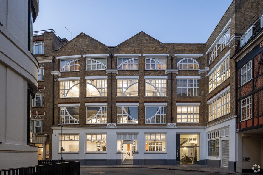 32-34 Gresse St, Londres à louer - Photo principale – Image 1 sur 6