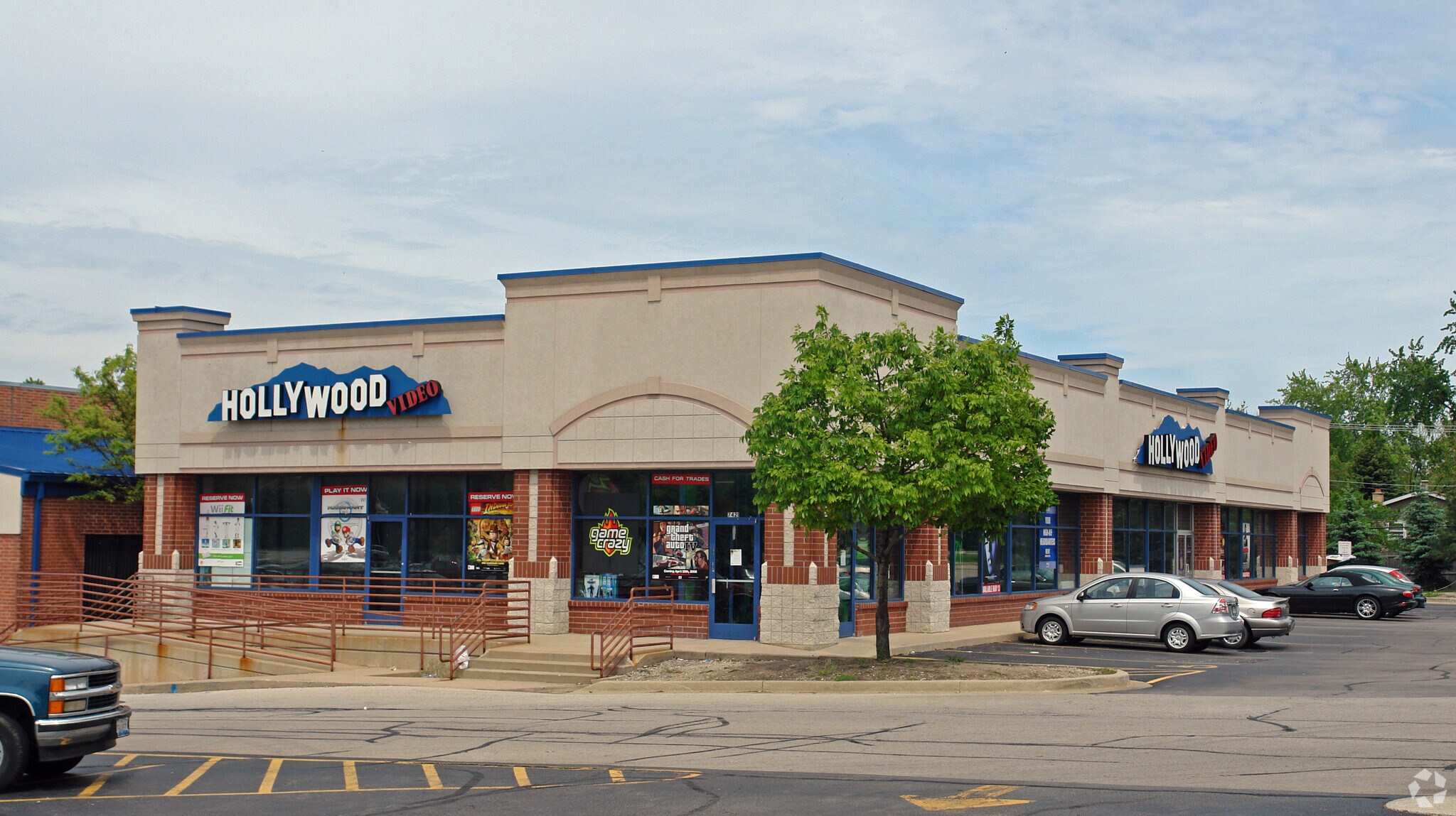 7335-7415 S Cass Ave, Darien, IL à louer Photo de l’immeuble– Image 1 sur 5