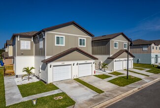 Plus de détails pour 3301 Whitney Rd, Clearwater, FL - Logement à vendre