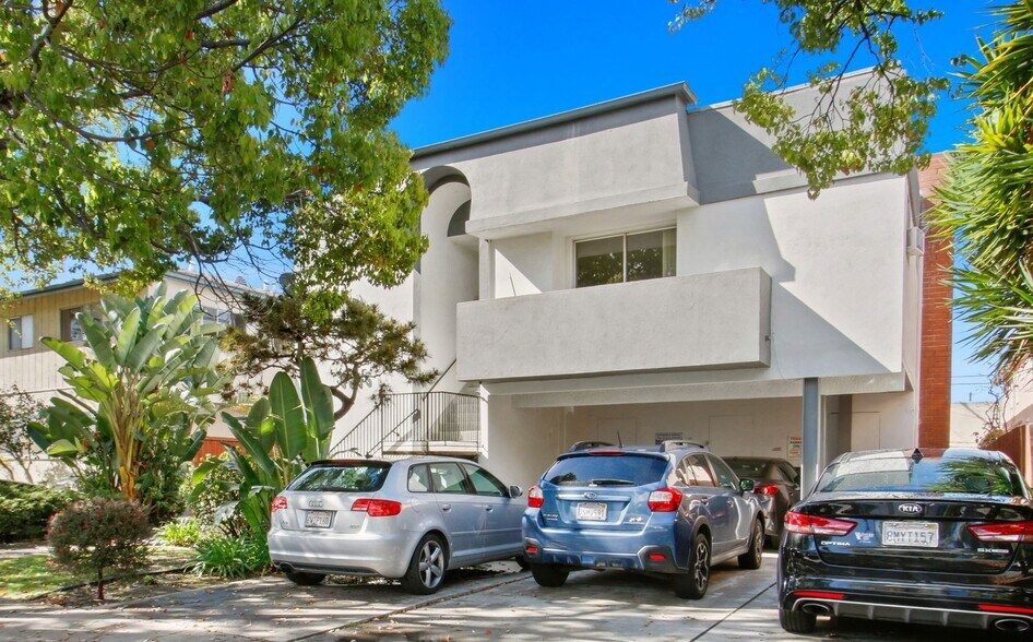 3735 Mentone Ave, Los Angeles, CA à vendre - Photo principale – Image 1 sur 23
