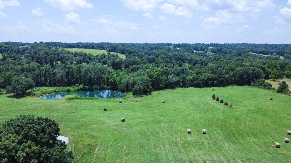 16453 Rocky Dell Rd, Gravette, AR à vendre - Photo de l’immeuble – Image 2 sur 6