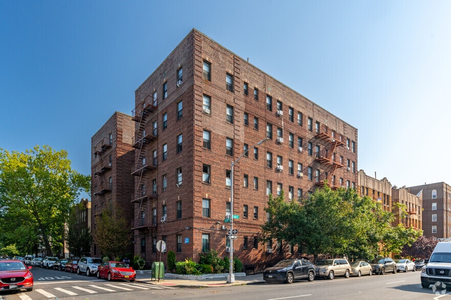 2249 E 21st St, Brooklyn, NY à vendre - Photo principale – Image 1 sur 11