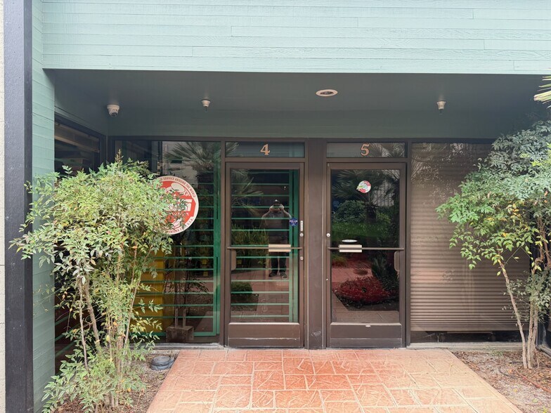 4848 Colt St, Ventura, CA à vendre - Photo de l’immeuble – Image 3 sur 7