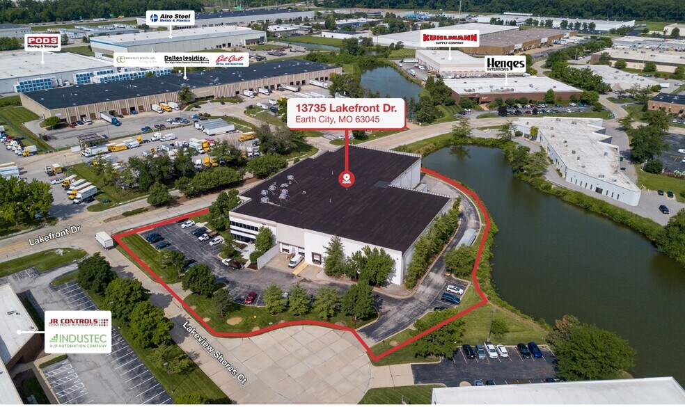 13735 Lakefront Dr, Earth City, MO à vendre - Photo de l’immeuble – Image 2 sur 14