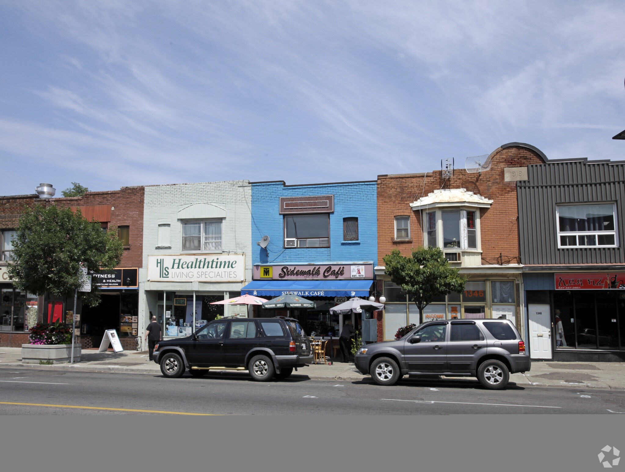 1344 Danforth Ave, Toronto, ON à louer Photo principale– Image 1 sur 3