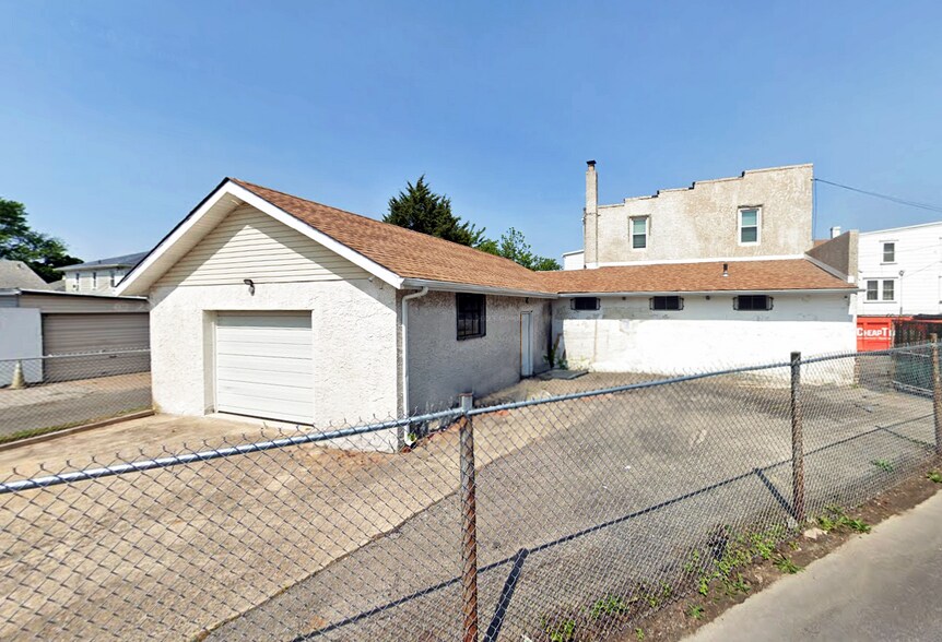 640 Taylor Ave, Upper Chichester Township, PA à vendre - Photo principale – Image 1 sur 5