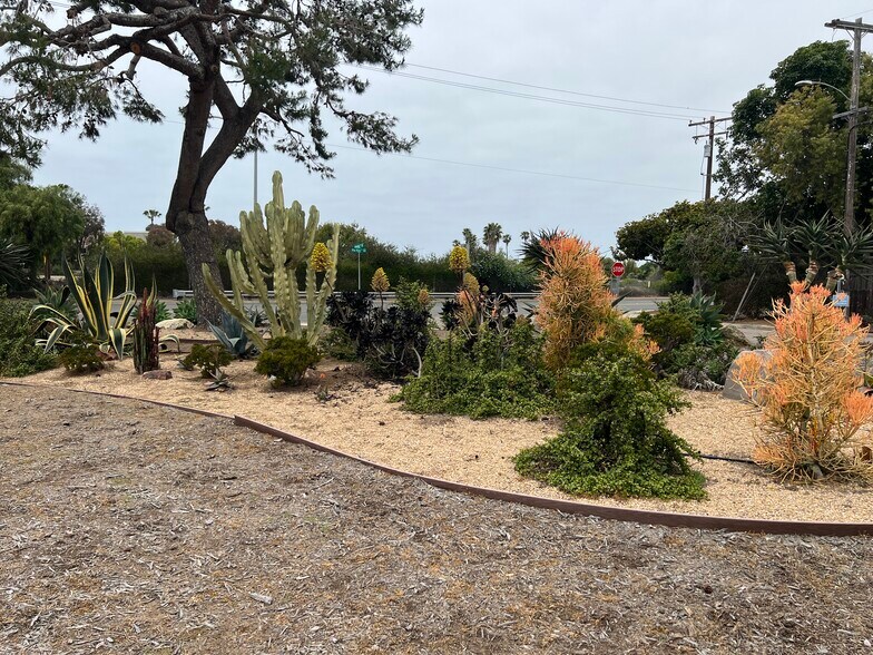 2808-2810 Pio Pico Dr, Carlsbad, CA à louer - Photo de l’immeuble – Image 3 sur 15
