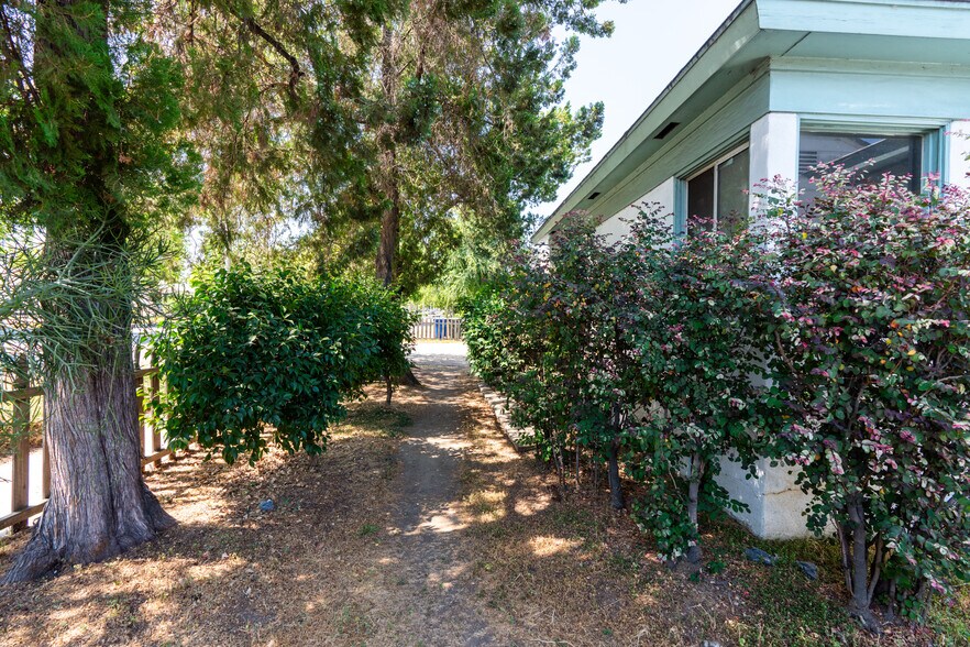 5916 Rosemead Blvd, Temple City, CA à vendre - Photo de l’immeuble – Image 3 sur 12
