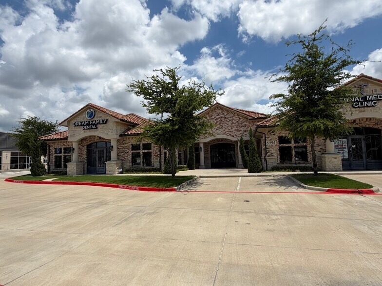 8994 Tour Dr, McKinney, TX à louer - Photo de l’immeuble – Image 3 sur 7