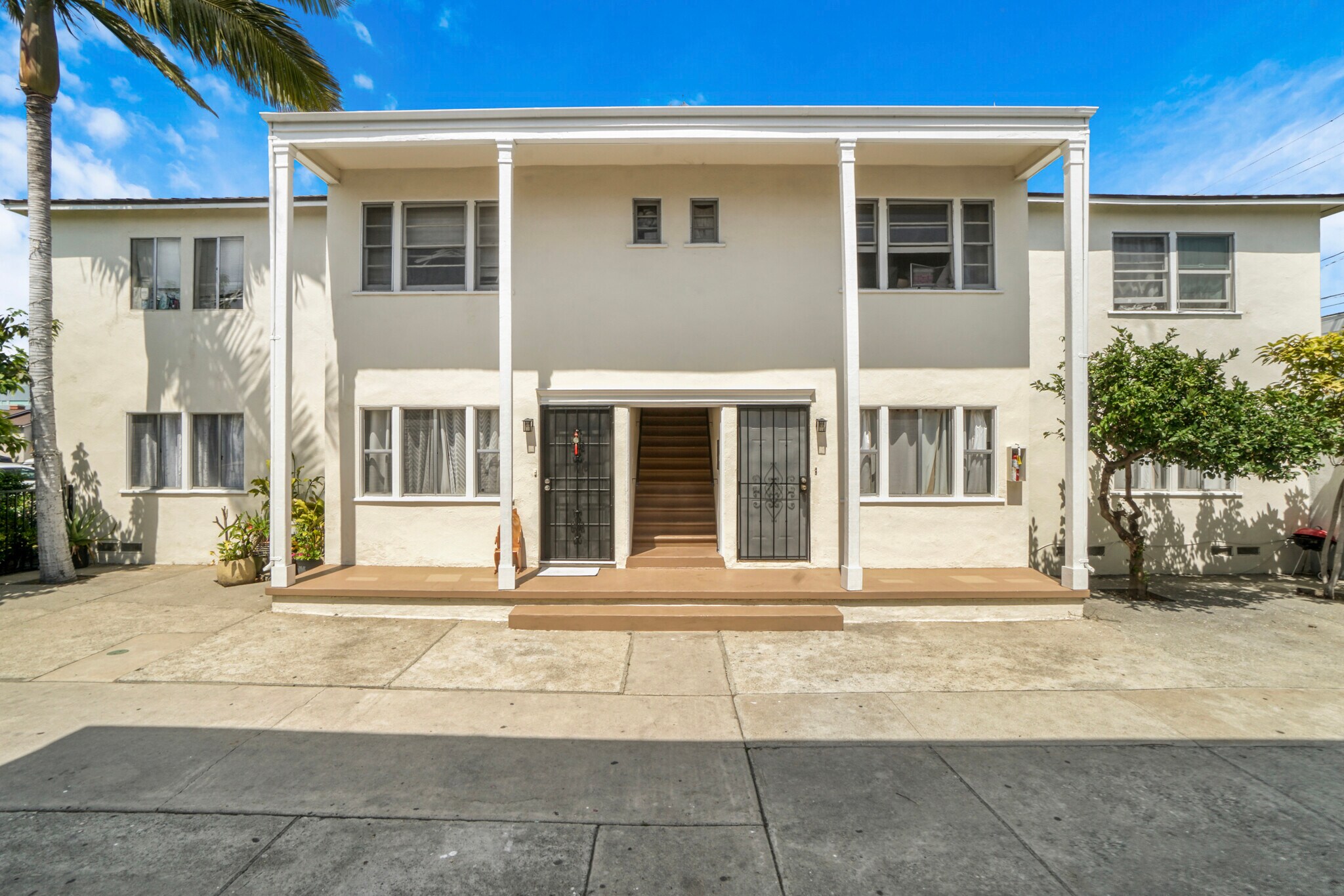 12314 Washington Pl, Los Angeles, CA à vendre Photo de l’immeuble– Image 1 sur 22