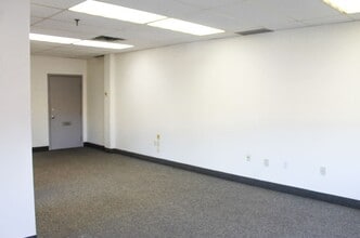 780 Windmill Rd, Dartmouth, NS à louer Photo intérieure– Image 2 sur 5