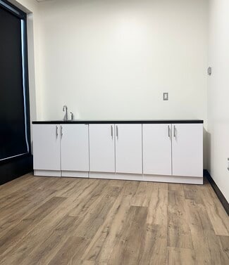 Plus de détails pour 241 N Maclay Ave, San Fernando, CA - Local commercial à louer