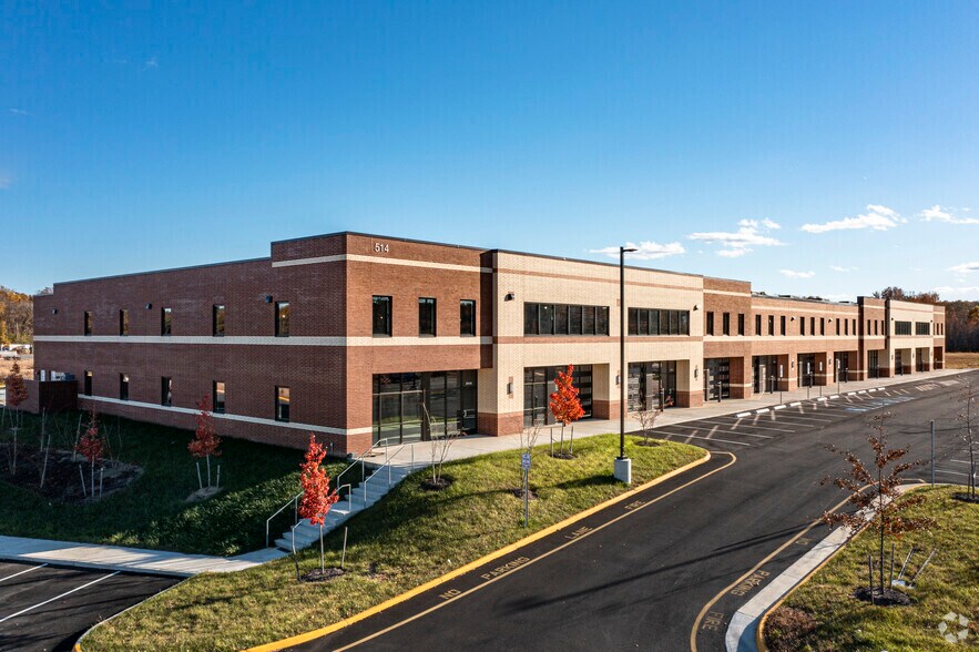 514 Lansdowne Rd, Fredericksburg, VA à louer - Photo de l’immeuble – Image 3 sur 23