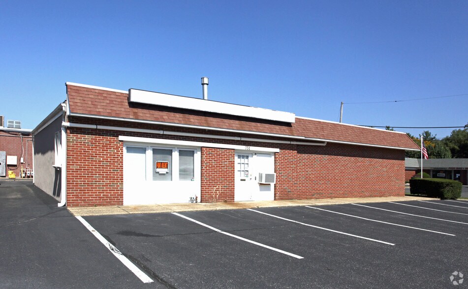 2000-2002 Bellmore St, Oakhurst, NJ à louer - Photo de l’immeuble – Image 2 sur 2