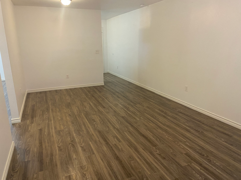 373 1st st, Huntington, TX à vendre - Photo de l’immeuble – Image 2 sur 10