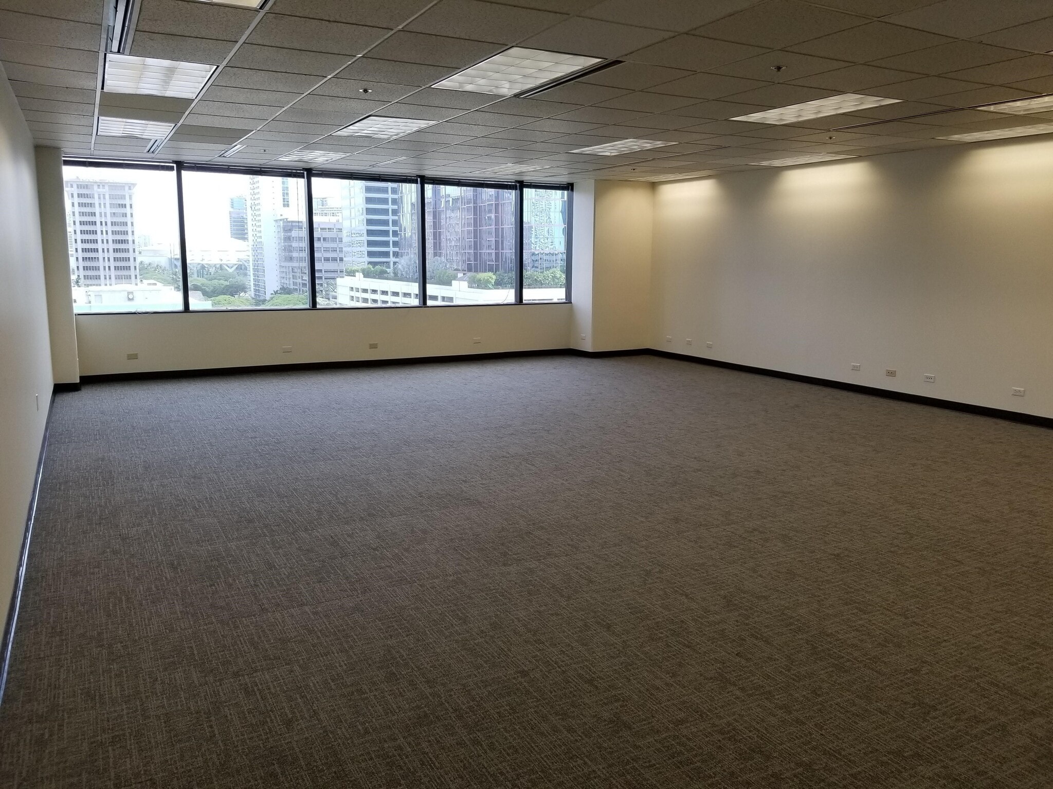1440 Kapiolani Blvd, Honolulu, HI à louer Photo intérieure– Image 1 sur 2