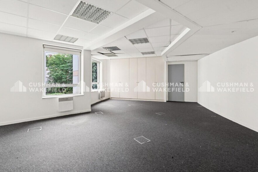 6-6 Rue Laferrière, Paris à louer - Photo de l’immeuble – Image 2 sur 15