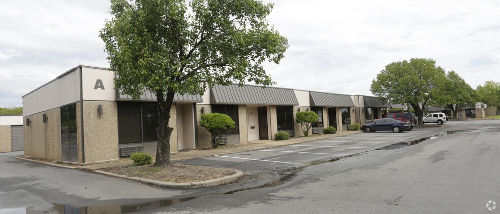 5301 McClanahan Dr, North Little Rock, AR à louer - Photo principale – Image 2 sur 13