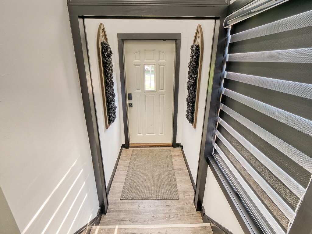 10850 Pearl Rd, Strongsville, OH 44136 - Lot E-4 - - Photo intérieure - Image 1 of 34