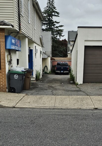 421 5th St, Pelham, NY à louer - Photo de l’immeuble – Image 3 sur 13