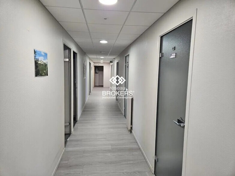 Bureau dans Bourg-en-Bresse à louer - Photo de l’immeuble – Image 2 sur 6