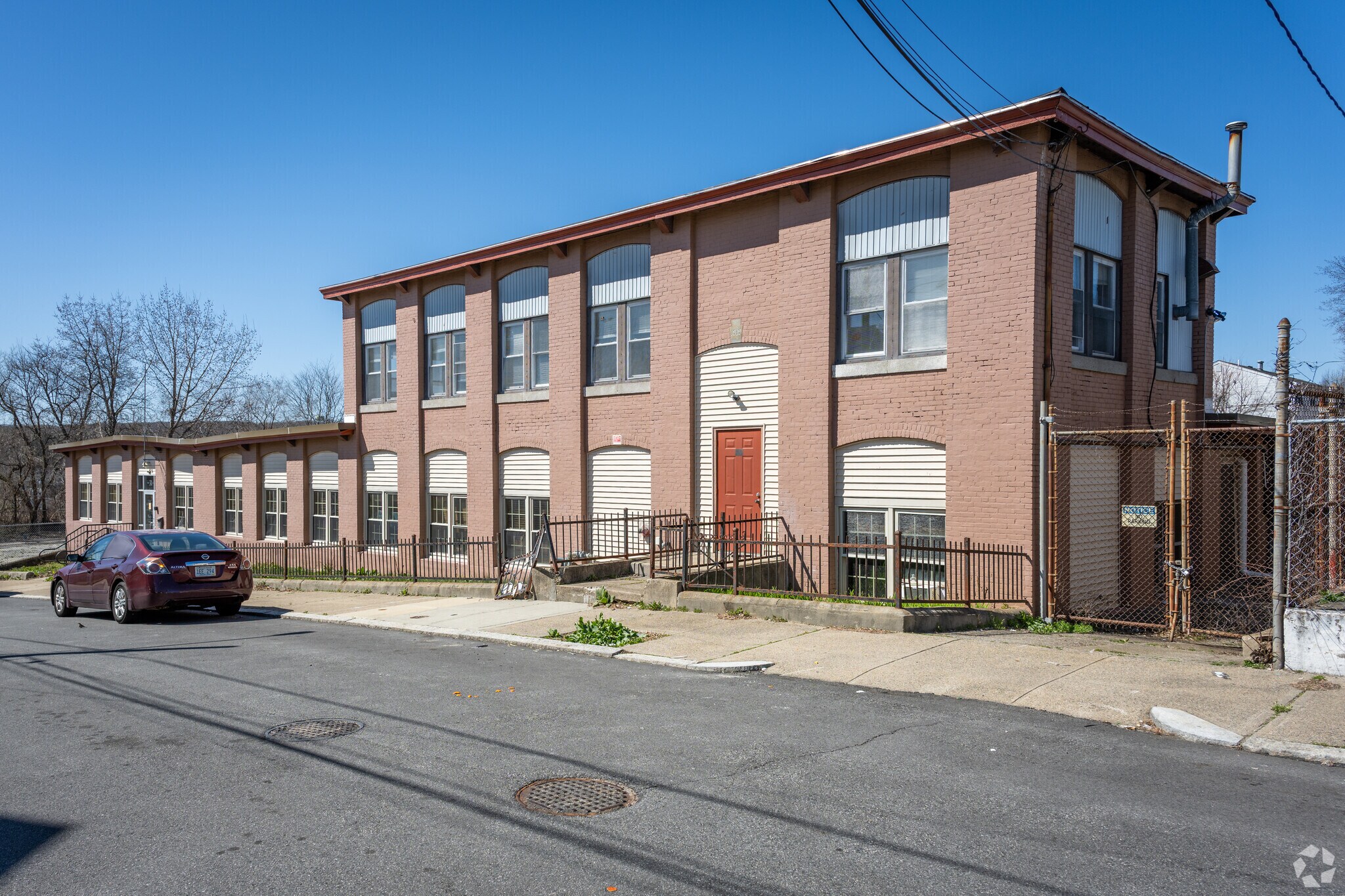 27-31 Privet St, Pawtucket, RI à louer Photo principale– Image 1 sur 6