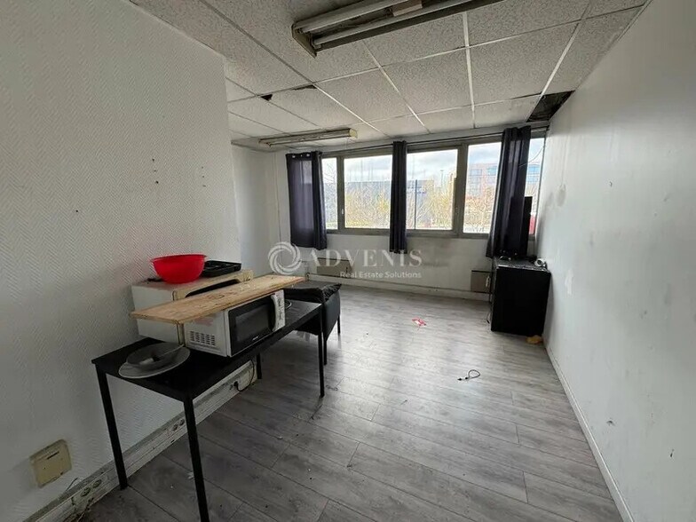 Local d’activités dans Torcy à louer - Photo intérieure – Image 3 sur 5