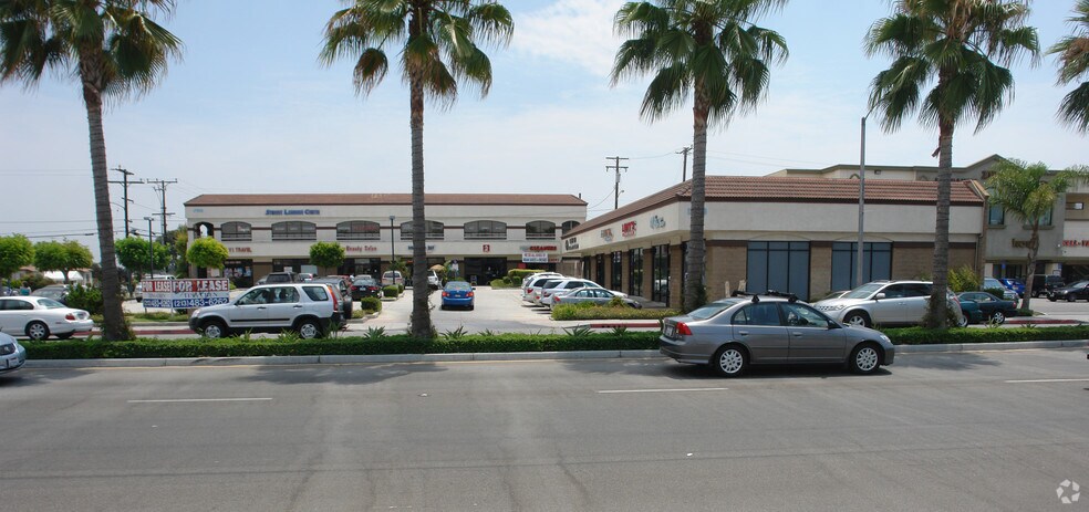 17806 Pioneer Blvd, Artesia, CA à louer - Photo de l’immeuble – Image 3 sur 7